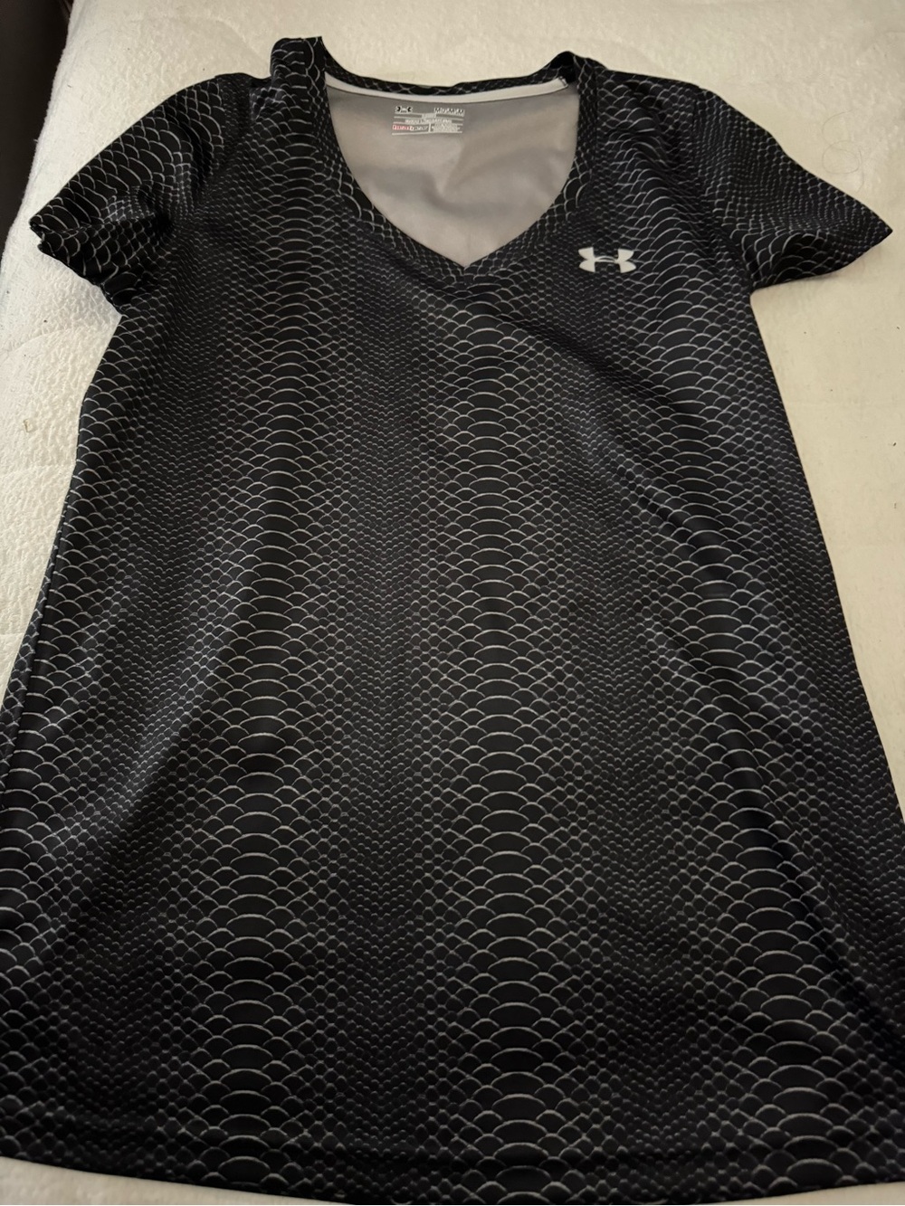 Under Armour Black Short-Sleeve V-Neck Performance Tee with Scaled Print